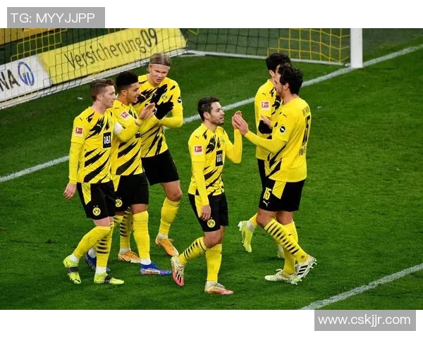 多特蒙德与雷恩友谊赛精彩对决展现球队实力与战术魅力 多特蒙德与雷恩友谊赛精彩对决展现球队实力与战术魅力